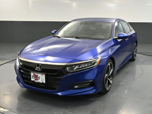 Used 2018 Honda Accord Sport image 10