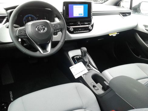 New 2026 Toyota Corolla SE image 4
