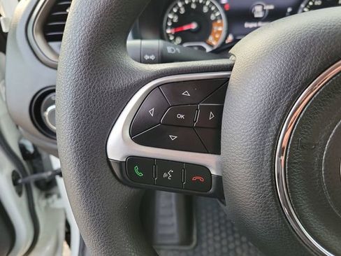 Used 2023 Jeep Renegade Latitude image 16