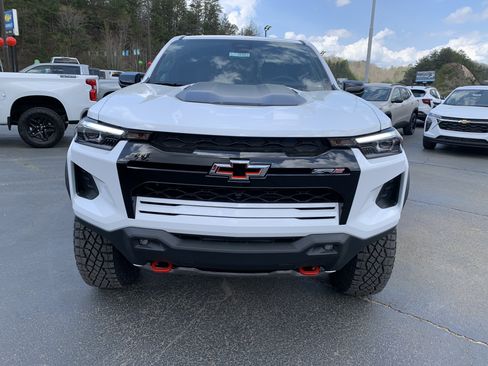 New 2026 Chevrolet Colorado ZR2 w/ Technology Package AWD/4WD image 5
