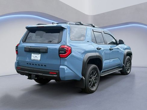 Used 2025 Toyota 4Runner SR5 AWD/4WD image 6