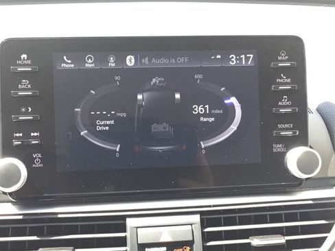 Used 2022 Honda Accord Touring image 13