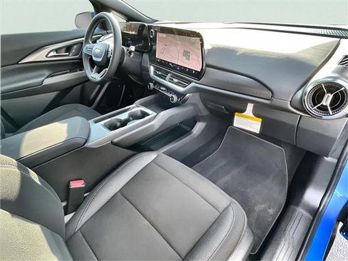 New 2026 Chevrolet Equinox EV LT image 28