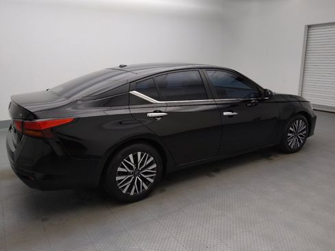 Used 2023 Nissan Altima 2.5 SV image 10