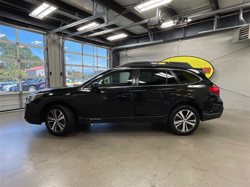 Used 2018 Subaru Outback 2.5i Limited AWD/4WD image 2