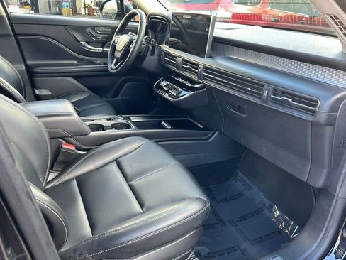 Used 2024 Lincoln Corsair FWD image 31