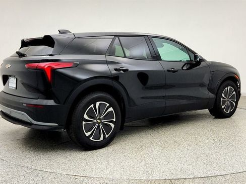 Used 2025 Chevrolet Blazer EV LT FWD image 5