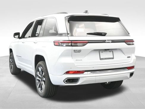 Used 2024 Jeep Grand Cherokee Overland image 4