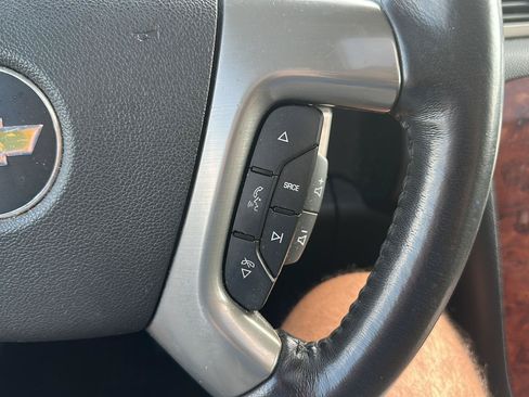 Used 2013 Chevrolet Tahoe LTZ AWD/4WD image 16