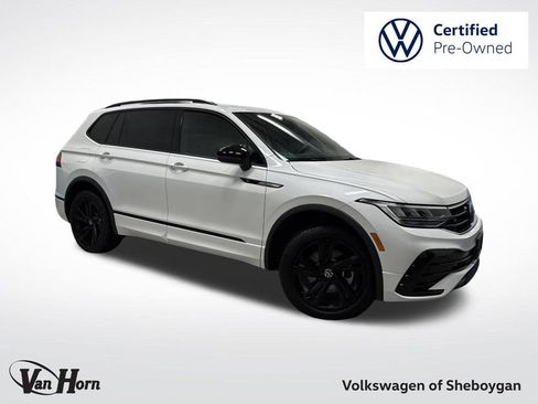 Used 2023 Volkswagen Tiguan SE R-Line image 1