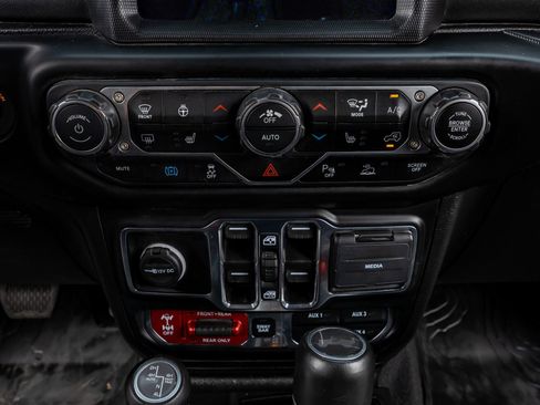 Used 2023 Jeep Wrangler Unlimited Rubicon 4xe w/ Steel Bumper Group image 23