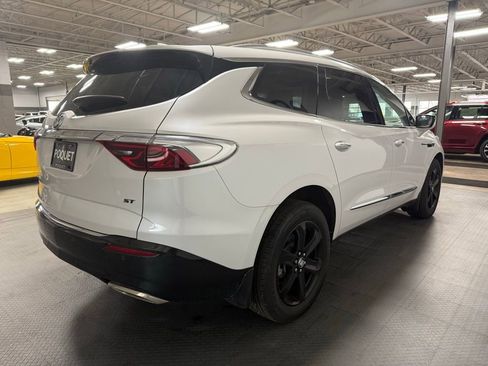 Used 2023 Buick Enclave Essence w/ Experience Buick Package AWD/4WD image 4