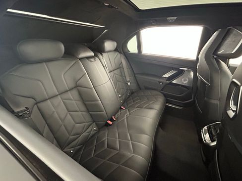 Used 2023 BMW 760i xDrive w/ Executive Package image 41