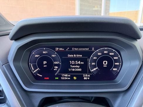 Used 2024 Audi Q4 e-tron Premium image 18