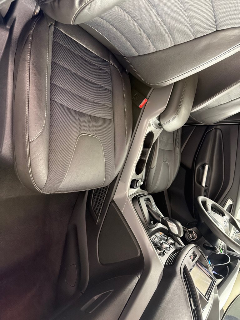 Used 2015 Ford Escape SE AWD/4WD image 22