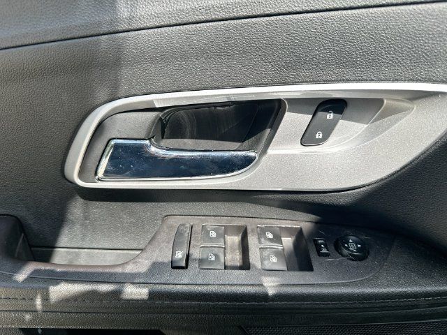 Used 2017 Chevrolet Equinox Premier w/ Enhanced Convenience Package AWD/4WD image 48