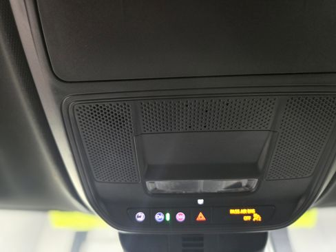 Certified 2025 GMC Acadia Elevation image 17