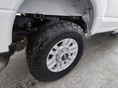 Used 2019 Ford F250 XLT w/ XLT Value Package image 33