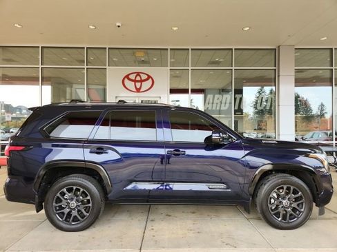 Certified 2024 Toyota Sequoia Platinum image 3