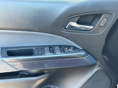 Used 2018 Chevrolet Colorado Z71 image 17