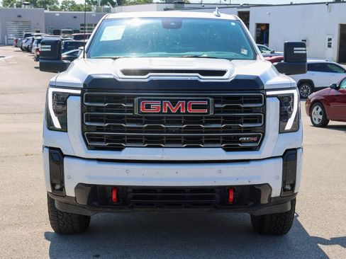 Used 2025 GMC Sierra 2500 AT4 AWD/4WD image 2