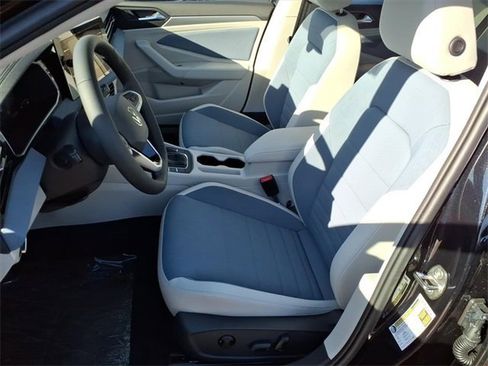 New 2026 Volkswagen Jetta SE image 9