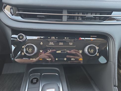 Used 2026 INFINITI QX60 Luxe w/ Cargo Package image 15