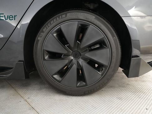 Used 2025 Tesla Model 3 Long Range RWD image 9