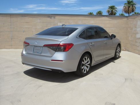 Used 2023 Honda Civic LX image 5