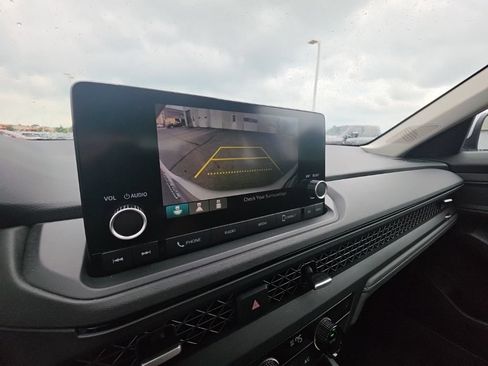 Used 2023 Honda Accord EX image 19