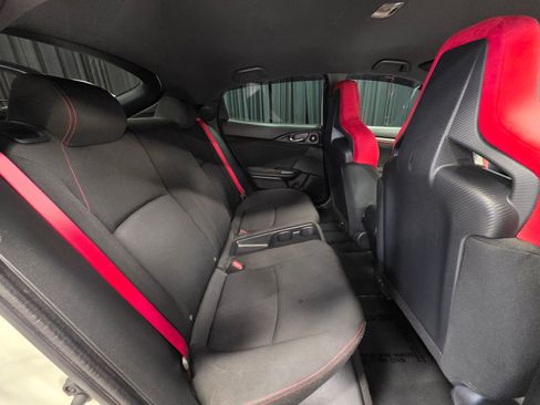 Used 2018 Honda Civic Type R image 38