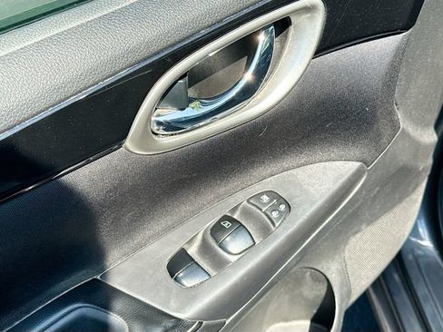 Used 2018 Nissan Sentra SV FWD image 23