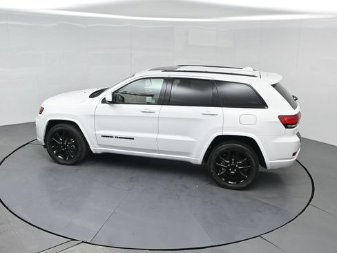 Used 2021 Jeep Grand Cherokee Laredo X AWD/4WD image 49