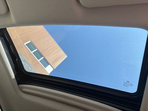 Used 2018 Honda HR-V EX image 16