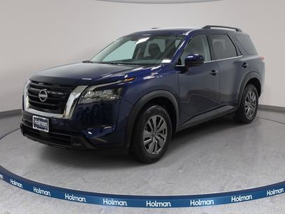 Used 2025 Nissan Pathfinder SV