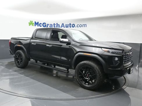 New 2025 GMC Canyon Denali w/ LPO, Denali Black Edition image 2