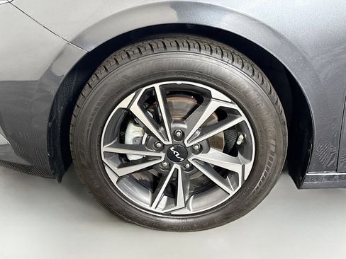 Used 2024 Kia Forte LXS image 37