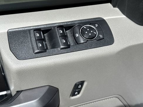 Used 2020 Ford F150 XLT w/ Equipment Group 302A Luxury AWD/4WD image 26