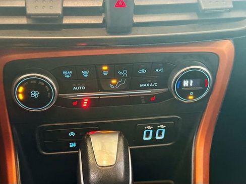 Used 2018 Ford EcoSport SES image 17