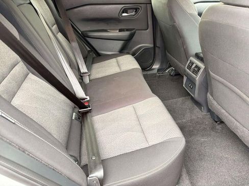 Used 2025 Nissan Rogue SV FWD image 25