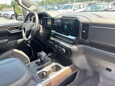 Used 2025 Chevrolet Silverado 1500 RST w/ Z71 Off-Road Package AWD/4WD image 13