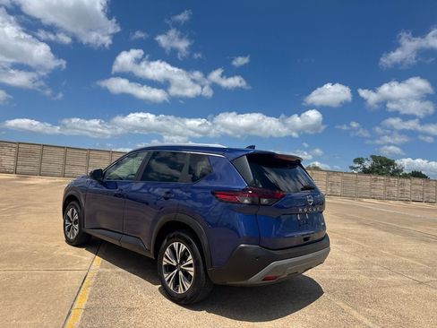 Certified 2023 Nissan Rogue SV w/ SV Premium B Package FWD image 15