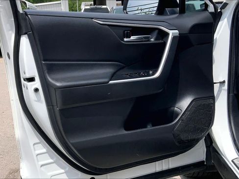 Used 2024 Toyota RAV4 XLE Premium image 22