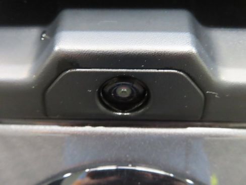 Used 2023 Nissan Frontier PRO-4X image 37