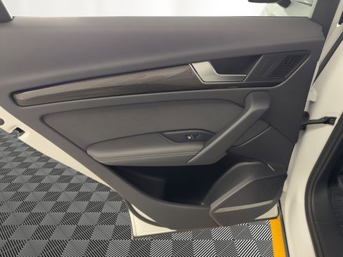 Used 2022 Audi SQ5 Prestige AWD/4WD image 17