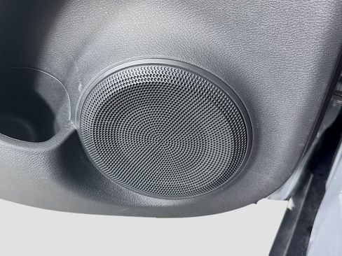 Used 2022 Nissan Kicks SR w/ Premium Package FWD image 25