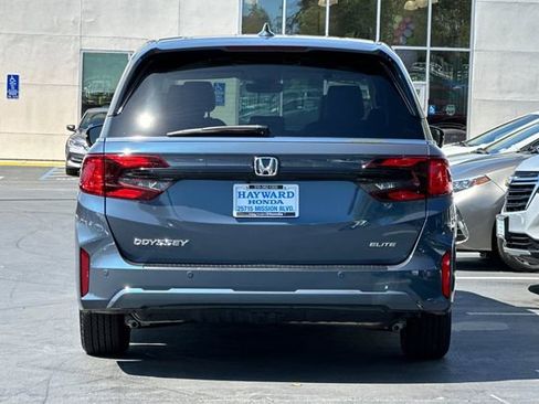 Certified 2025 Honda Odyssey Elite image 4