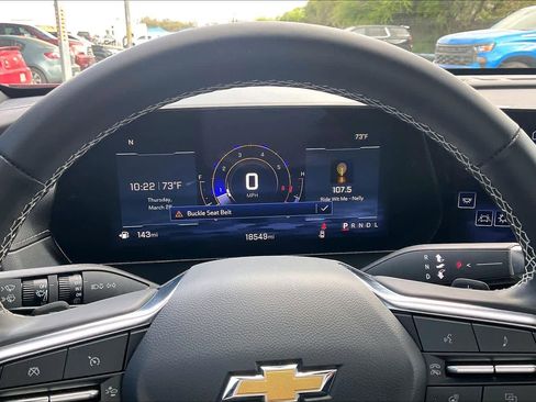 Used 2025 Chevrolet Traverse LT image 24