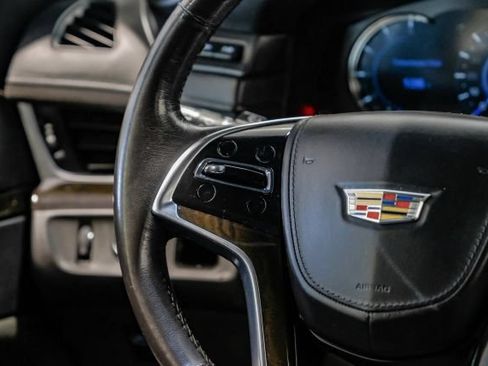 Used 2020 Cadillac Escalade Platinum RWD image 25