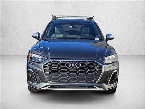 Used 2022 Audi SQ5 Premium Plus w/ Premium Plus Package image 2
